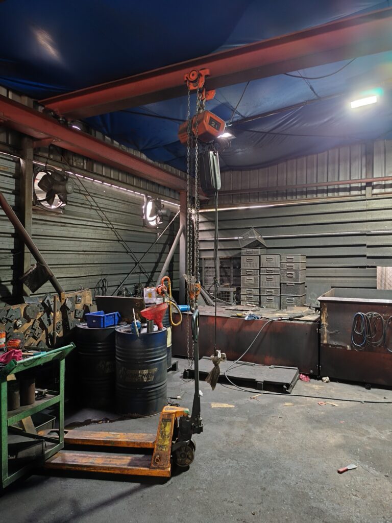 Electric Hoist Machine